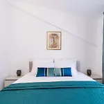 Apartman Friends & Family