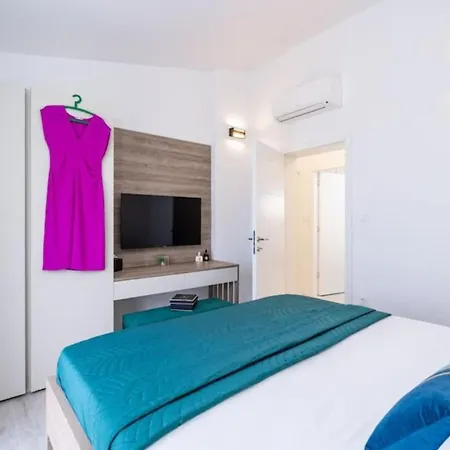 شقة Friends & Family