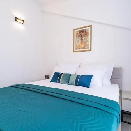 شقة Friends & Family *