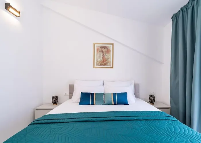 Апартаменты Friends & Family