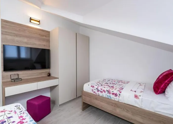 Апартаменты Friends & Family