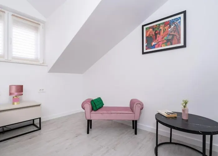 Friends & Family * Cavtat