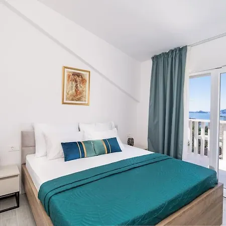 公寓 Friends & Family