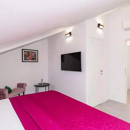 Friends & Family 公寓