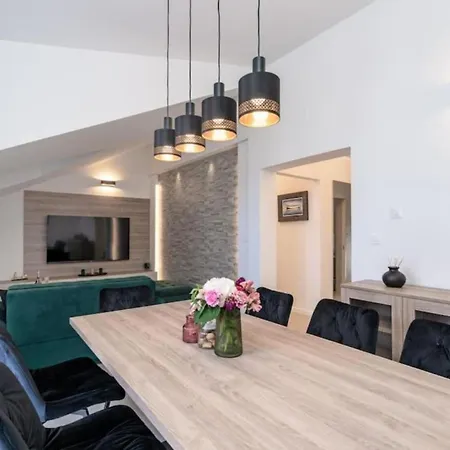 Friends & Family * 察夫塔特