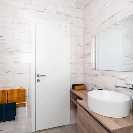 Friends & Family 公寓 *