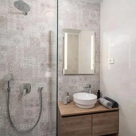 公寓 Friends & Family